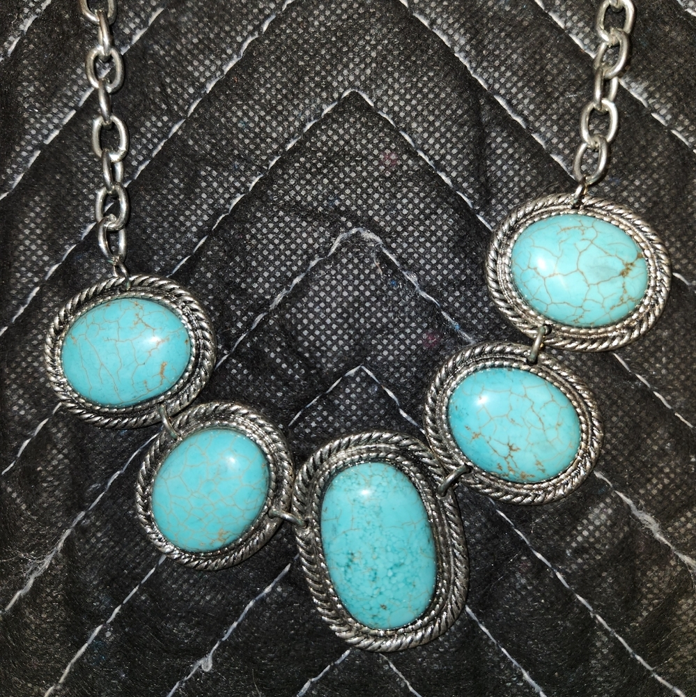 Turquoise necklace - Picture 2 of 3